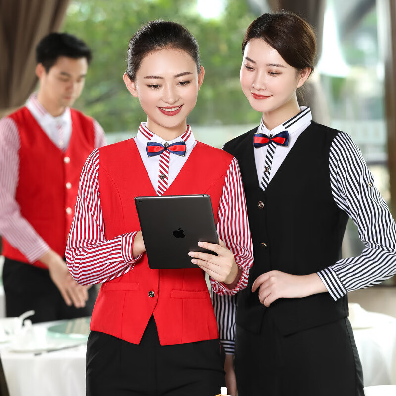 中餐服务迎宾新装 严选秋冬长袖衬衣与马甲工服套装攻略